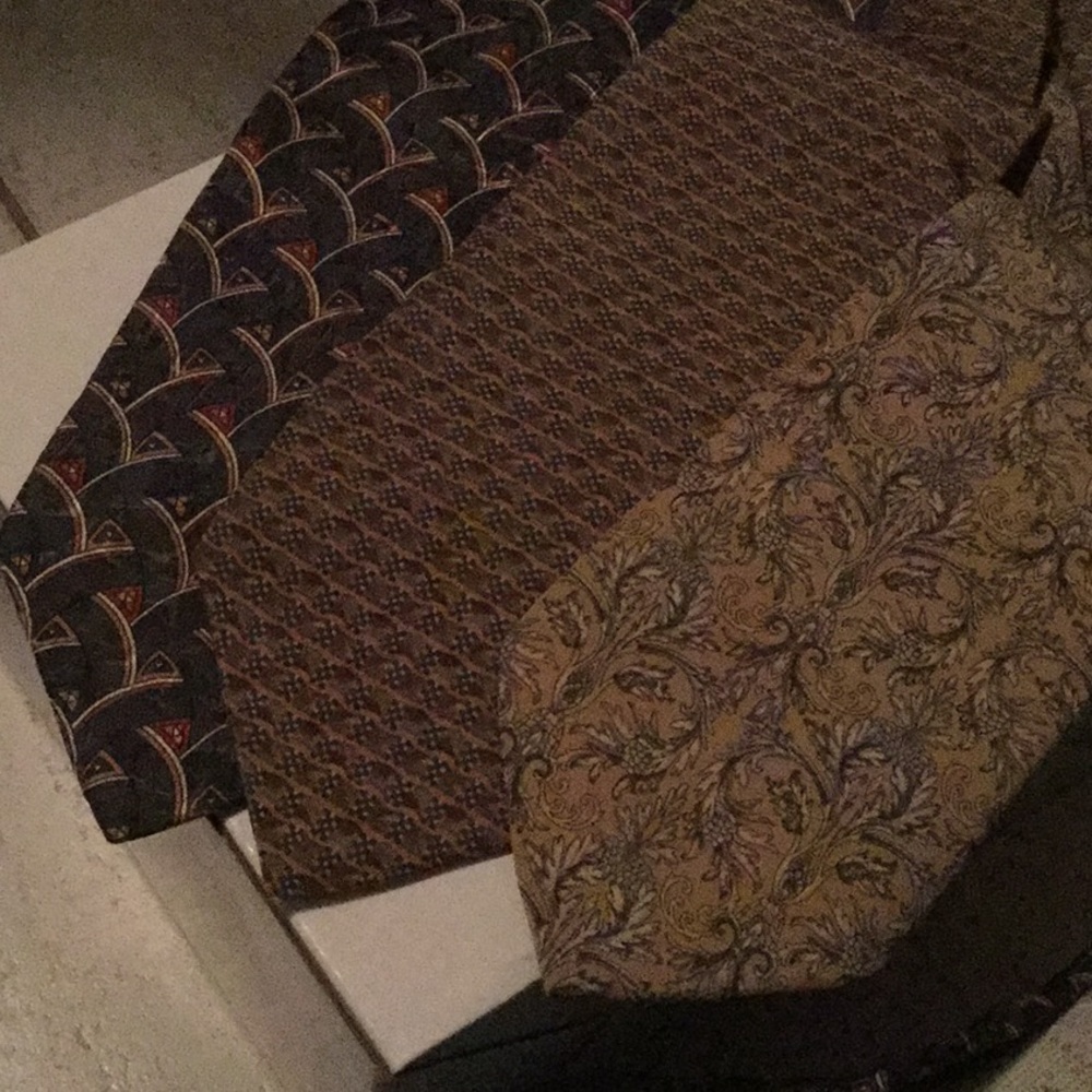 Bundle of three ties